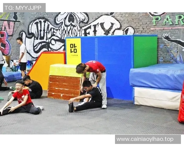 西安极限运动队与南京极限运动队赛后复盘分析团队配合与战术执行